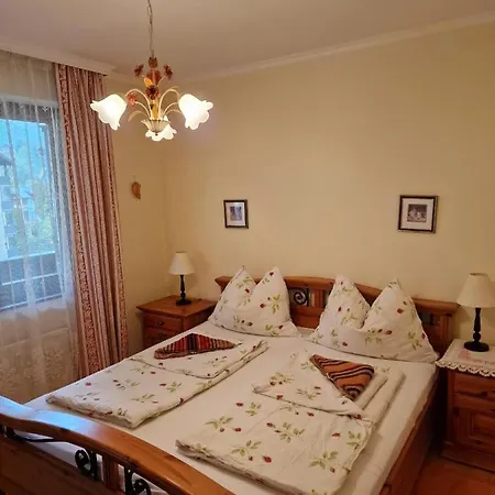 Christine Apartment *